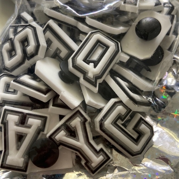Designer Alphabet PVC 26 Letter Shoe Charms For Crocs 26 PC Set NEW - Picture 2 of 4